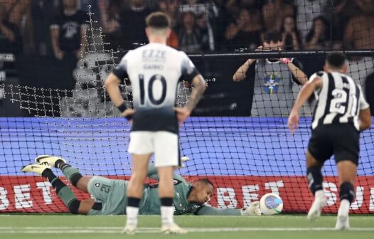 Copas, dinheiro e fuga do rebaixamento: Corinthians vive dilema na reta final da temporada