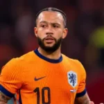 Memphis Depay fica no Corinthians em caso de rebaixamento para Série B? Entenda situação