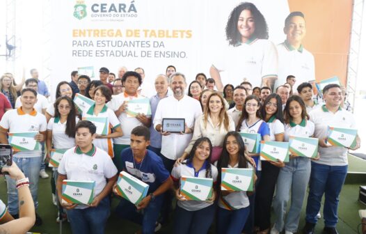 Mais de 228 mil tablets são entregues para estudantes da rede pública do Ceará