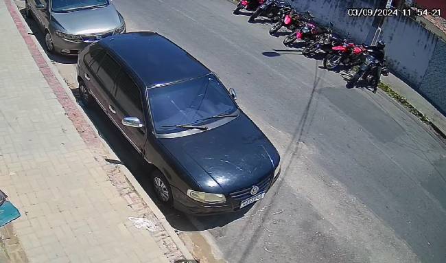 Moto é furtada em questão de minutos em rua do bairro Parangaba