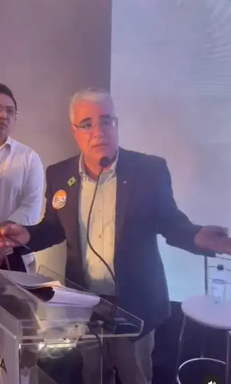 Vídeo mostra reação de Eduardo Girão após determinação para deixar debate em Fortaleza