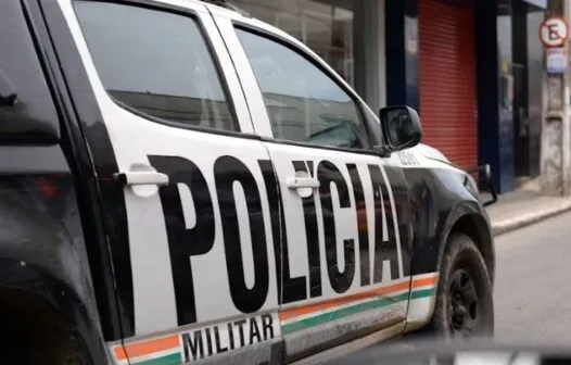 Policial de folga impede casal de roubar moto no bairro de Fátima, em Fortaleza