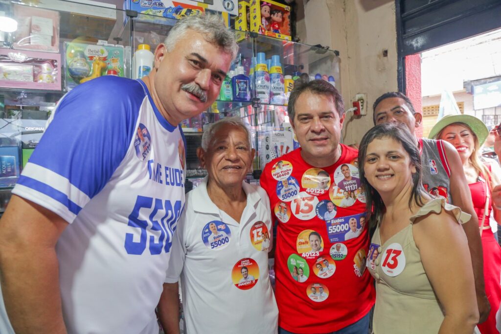 Evandro Leitão realiza caminhada no Henrique Jorge e promete zerar fila de espera para creches