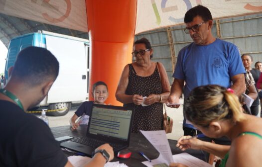 Empresa de energia oferece troca de lâmpadas em três lojas de Fortaleza; saiba quem pode participar