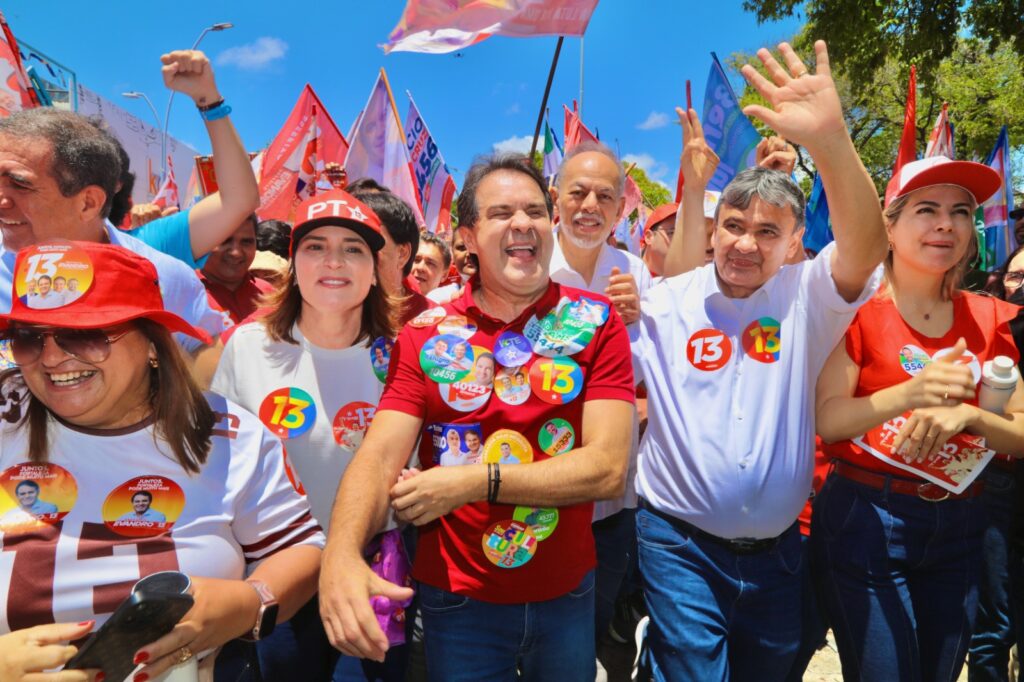 Em fim de semana de campanha, Evandro Leitão recebe apoio do ministro Wellington Dias