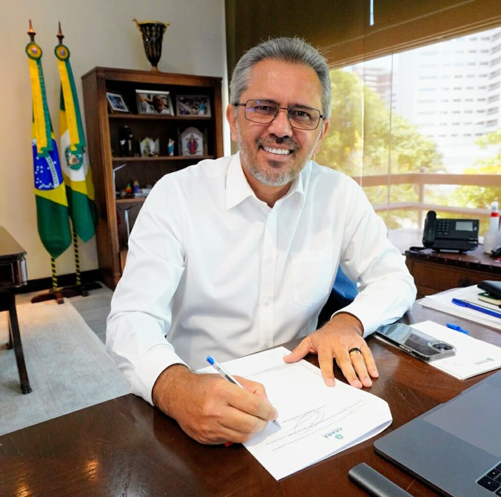 Elmano de Freitas envia projeto de lei para garantir transporte gratuito no dia das eleições