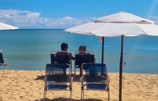 Fortaleza tem 21 praias próprias para banho neste fim de semana; confira