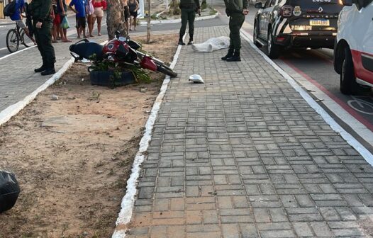 Motociclista de 19 anos morre em colisão com poste na Barra do Ceará