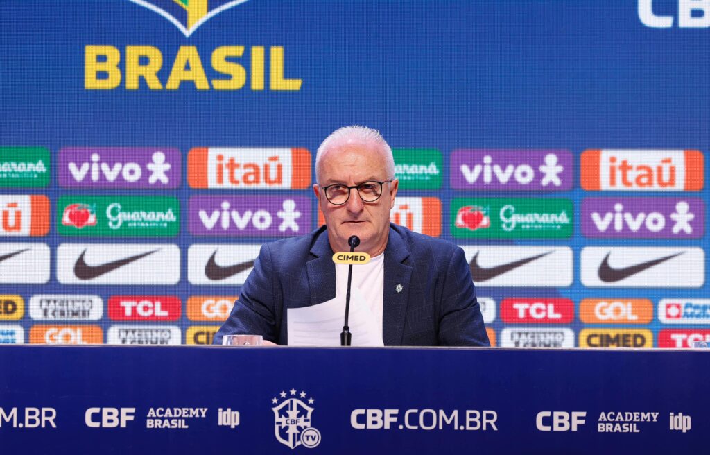 'Hoje eu entendo por que muitos técnicos na Europa não querem treinar seleção', diz Dorival Jr