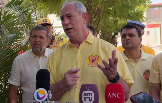 “Minha importância é declinante”, diz Ciro, ao votar, destacando ascensão de Sarto e Roberto Cláudio