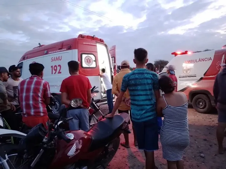 Adolescente entra em escola armado e mata três colegas no interior da Bahia