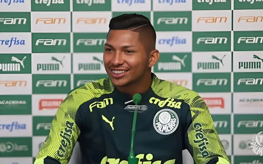 Rony encara duelo com Juventude como final e vê Palmeiras em alta: 'Semanas produtivas'