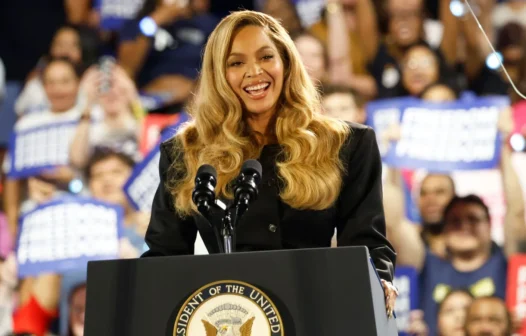 Beyoncé participa do comício de Kamala Harris no Texas