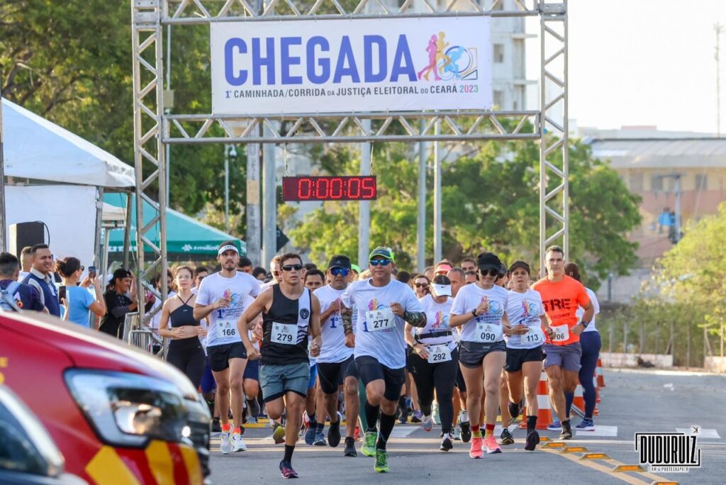 TRE-CE realiza 2ª Caminhada/Corrida da Justiça Eleitoral em celebração ao Dia do Servidor Público