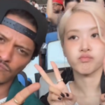 Bruno Mars e Rosé, do Blackpink, assistem ao Fla-Flu no Maracanã