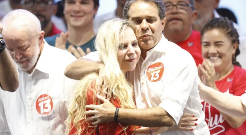 Luizianne é aplaudida em ato de Evandro Leitão com presença de Lula, em Fortaleza