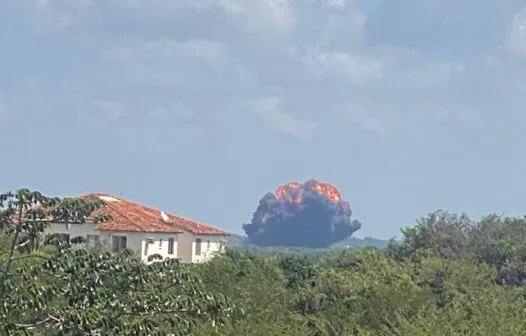 Avião cai perto da Base Aérea de Parnamirim, no Rio Grande do Norte