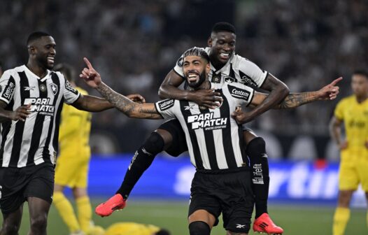 Botafogo faz 5 a 0 no Peñarol no 2º tempo e se aproxima da final da Libertadores