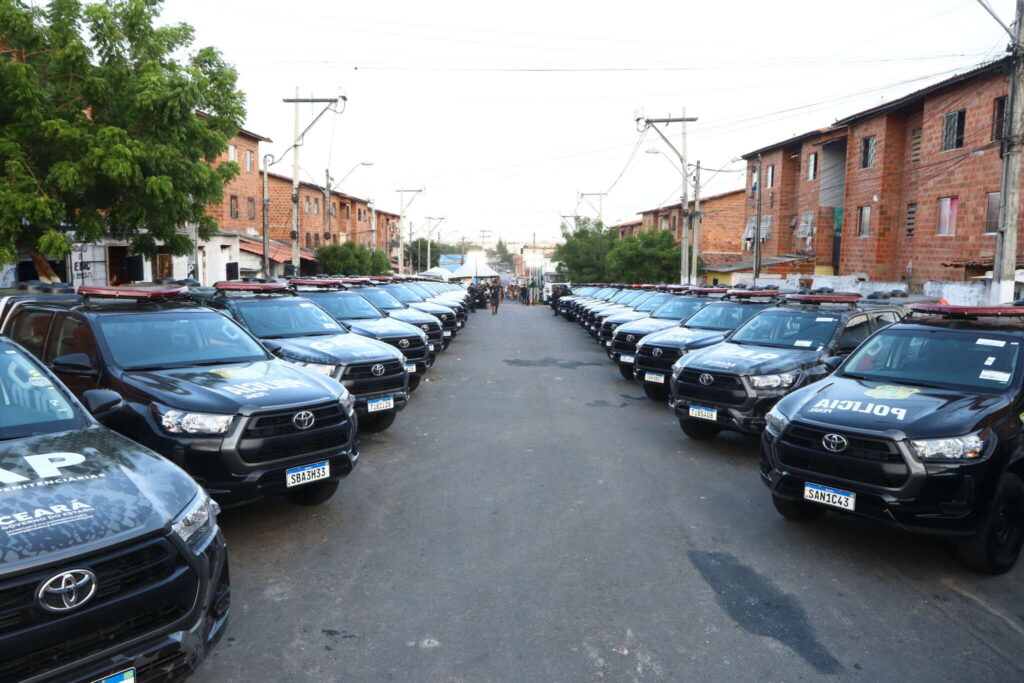 Governo do Ceará realiza entrega 50 viaturas para reforçar segurança no sistema prisional