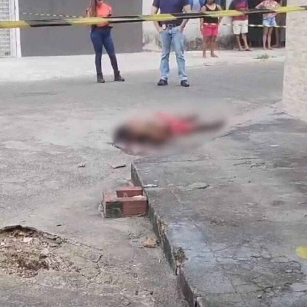 Funcionário do cemitério público de Fortaleza é morto com mais de 20 tiros na cabeça