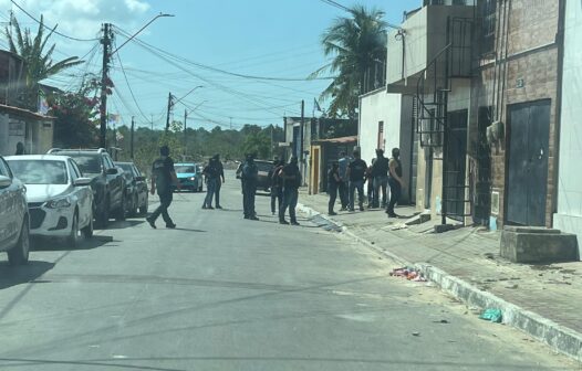 Polícia Civil invade galpão de filho de Naumi Amorim por suspeita de compra de votos em Caucaia