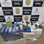 Duas pessoas são presas com 980 maços de cigarro, arma de fogo e drogas em Fortaleza