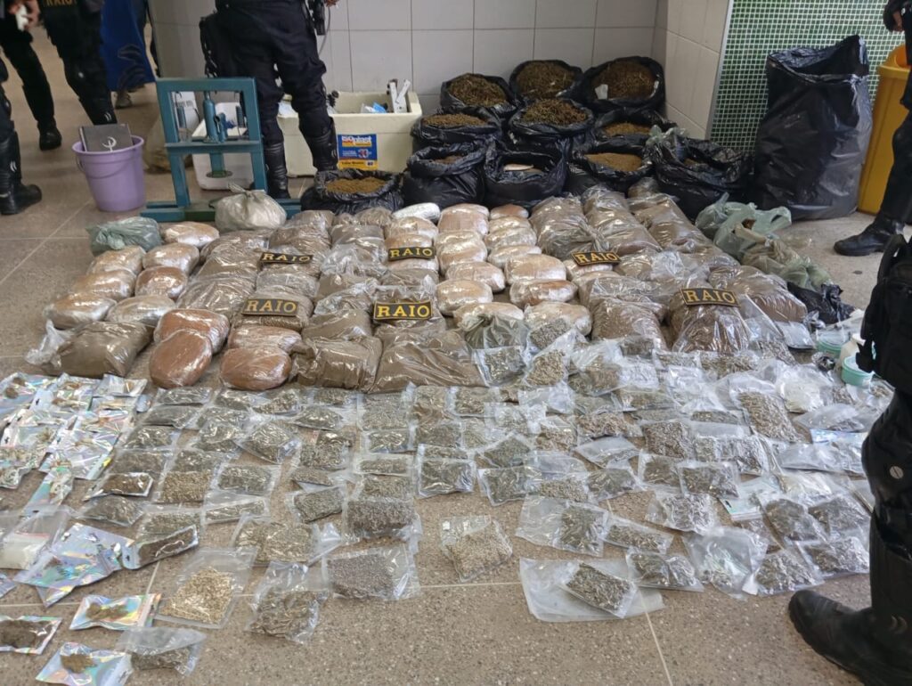 Polícia Militar apreende mais de 120 kg de maconha e drogas sintéticas no Crato