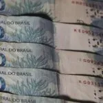 Juros do cartão de crédito rotativo sobem para 438,4% ao ano