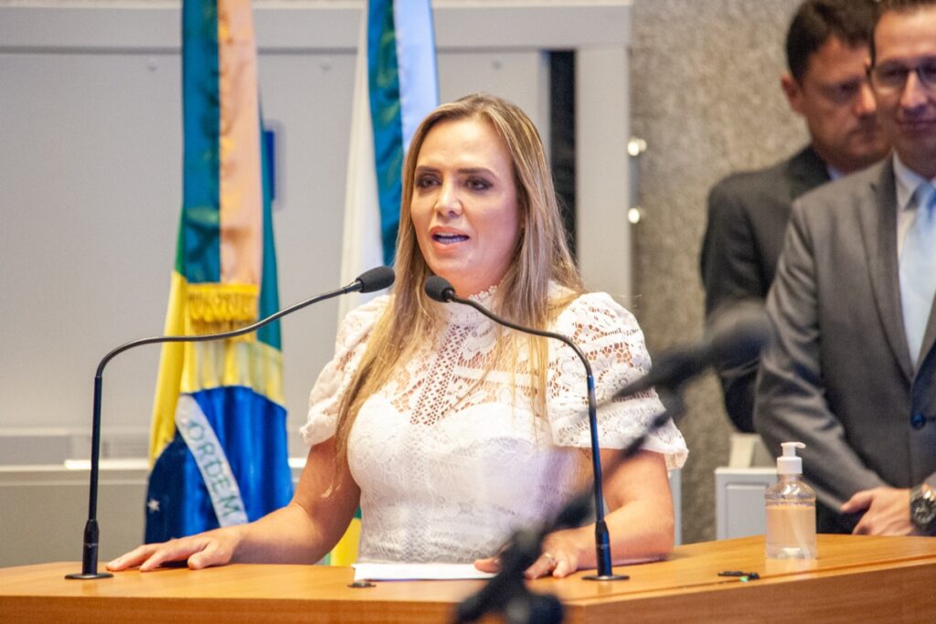 Após explosões, governadora do DF Celina Leão anuncia reforço em toda segurança no Planalto