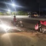 Caminhonete sobe viaduto na contramão, colide contra táxi e taxista fica ferido em Fortaleza