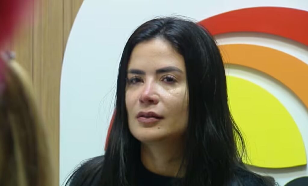 Vanessa Carvalho desabafa e chora ao falar sobre Gizelly: “sinto um pouco de perseguição”