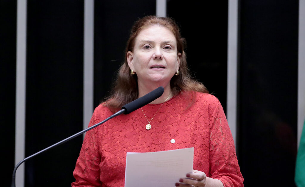 Deputada Fernanda Pessoa estava no Congresso durante explosões em Brasília: “ouvimos um estrondo”