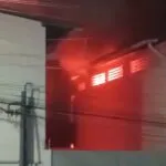 Vídeo: incêndio destrói parte de indústria de confecção em Fortaleza