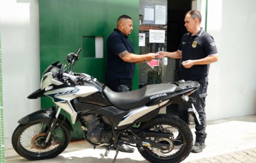 Primeira moto recuperada no Programa Moto Segura é devolvida a motociclista de aplicativo no Ceará