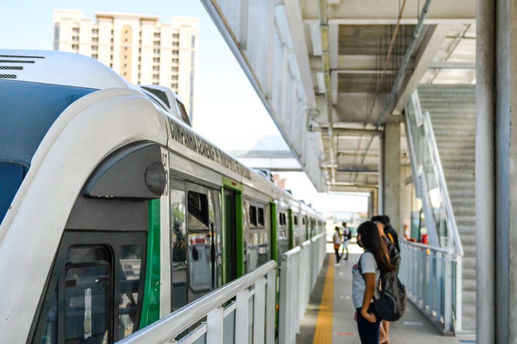 Trens do metrô e do VLT vão operar com passagem gratuita no segundo domingo do Enem, no Ceará