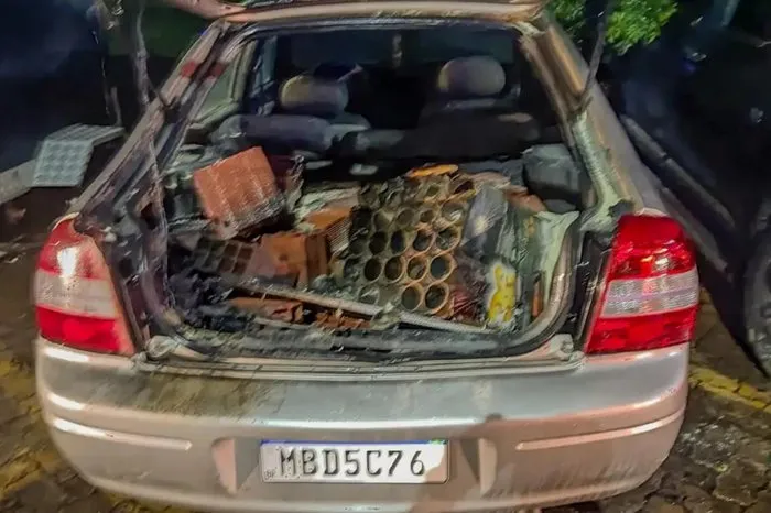 Carro que explodiu perto do STF tinha placas de SC e ‘espécie de bomba amarrada com tijolos’