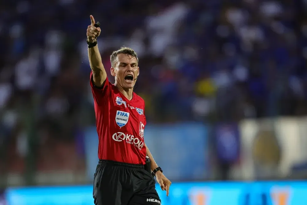 Paulo Cesar Zanovelli será o árbitro na partida entre Guarani e Ceará