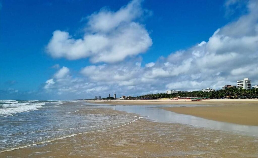 Ceará tem 56 trechos de praias próprios para banho; Fortaleza tem 21 pontos liberados