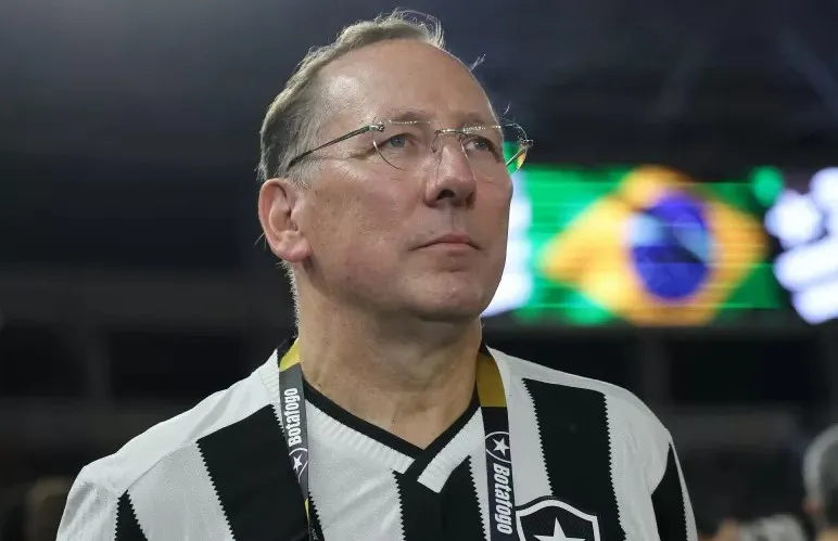 Textor confia em vitória do Botafogo contra Palmeiras: ‘Gostamos de jogar no campo deles’