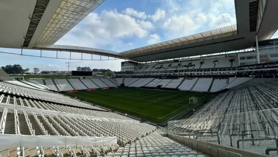 Torcida lança vaquinha para quitar arena do Corinthians: veja como funciona