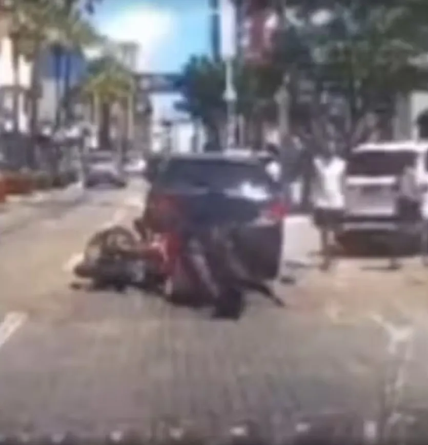 Motorista e motociclista trocam socos durante briga de trânsito em Fortaleza; vídeo