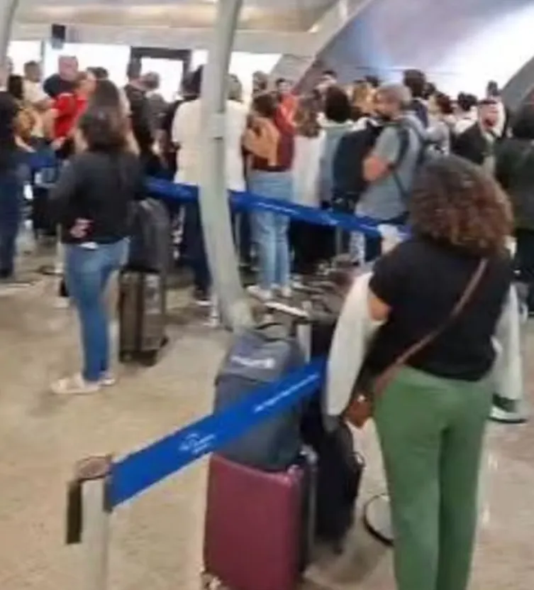 Passageiros enfrentam transtornos no Aeroporto de Fortaleza após cancelamento de voo