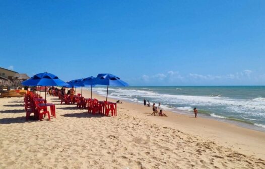 Fortaleza tem 22 trechos de praia próprios para banho no feriadão