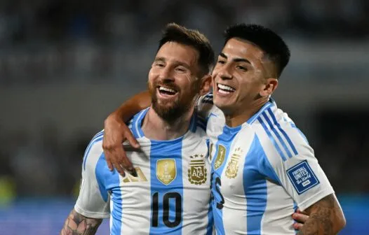 Técnico da Argentina anuncia lista para as Eliminatórias com Messi e Almada