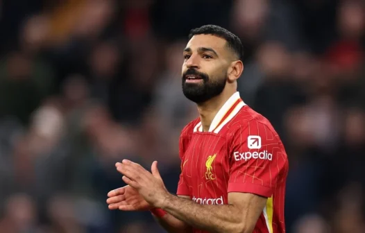 ‘Nas minhas escalações, Salah está mais dentro do que fora’, afirma técnico do Liverpool