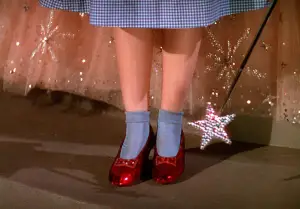 Sapatos de Dorothy em ‘O Mágico de Oz’ vão a leilão por R$ 5 milhões