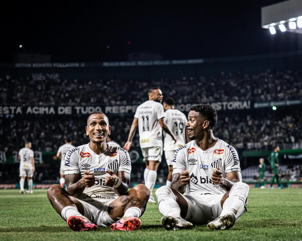 Santos vence o Coritiba e confirma retorno à Série A do Brasileiro