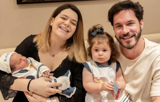 Eliezer mostra fotos em família com Viih Tube, Lua e Ravi: ‘Nós 4’