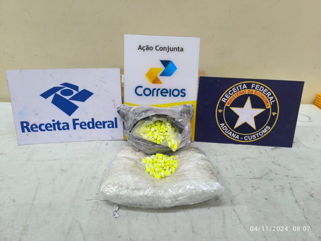 Em ação da Receita Federal e Correios, cerca de 2 mil comprimidos de ecstasy são apreendidos em Fortaleza