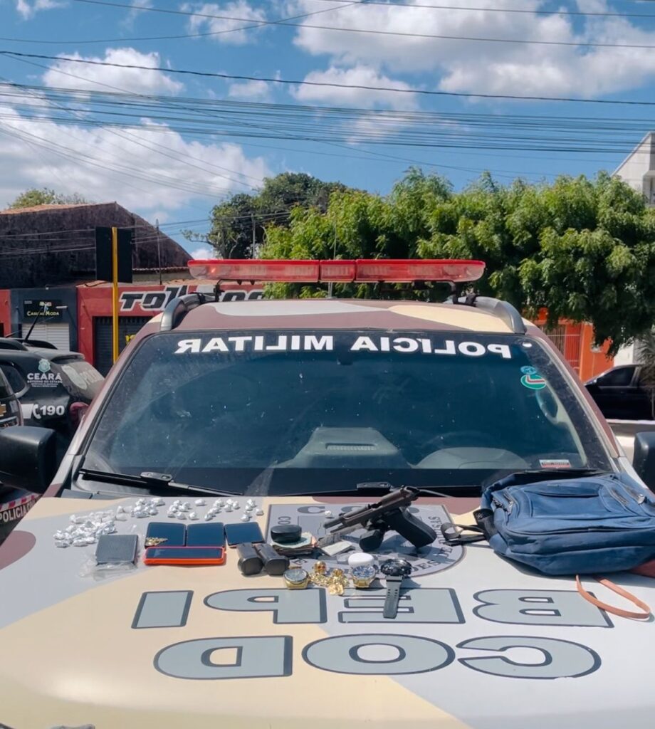 Polícia Militar apreende drogas, arma e dinheiro em operação em Tianguá